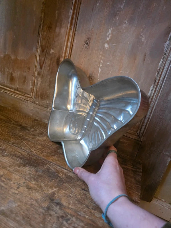 Vintage 1960s Butterfly Baking Tin