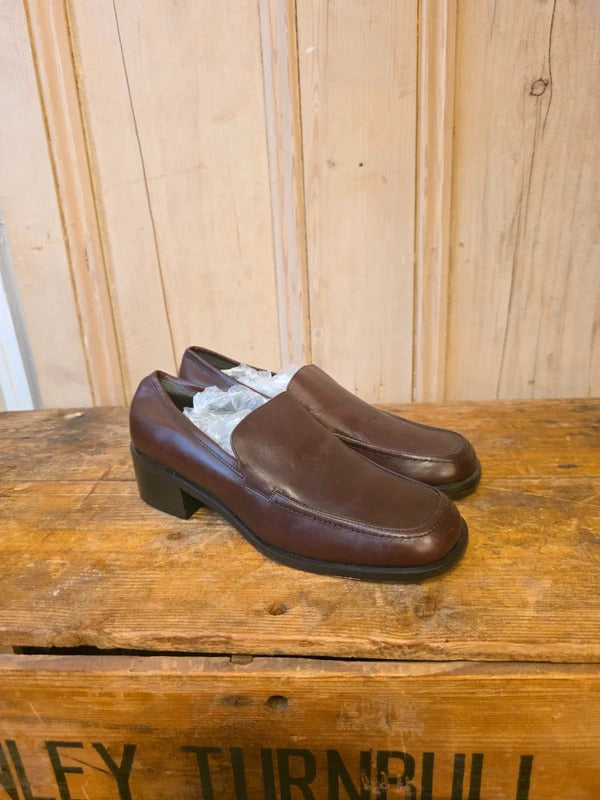 Vintage roberto vianni shoes Y2K loafers, brown leather loafers, UK4 shoes, square toe