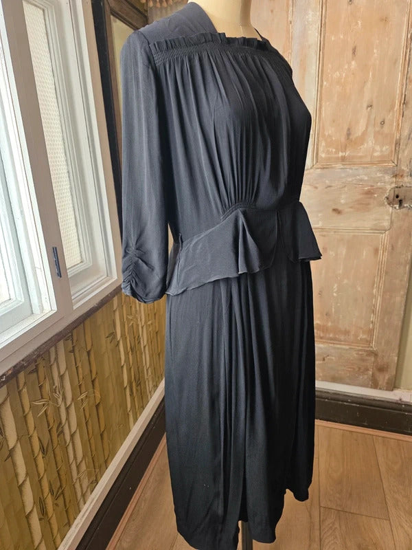 Vintage 1930s Black Rayon Crepe Peplum Dress Square Neck Ruched Sleeves UK 16
