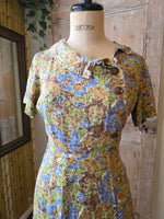 Load image into Gallery viewer, Vintage 1940s Style Floral Cotton Day Dress with Asymmetrical Collar – UK 10/12
