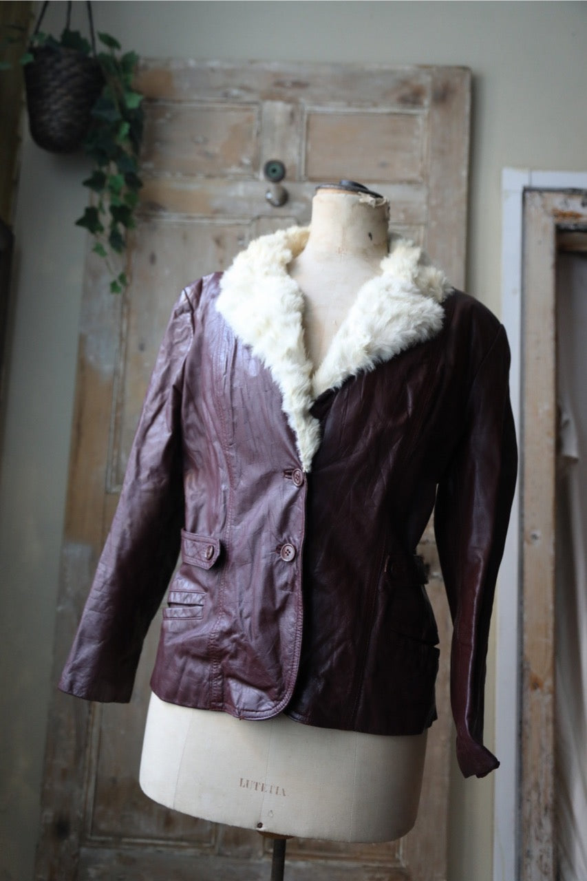 Vintage 1970s purple Leather Jacket – White Fur Collar – Statement Retro Coat