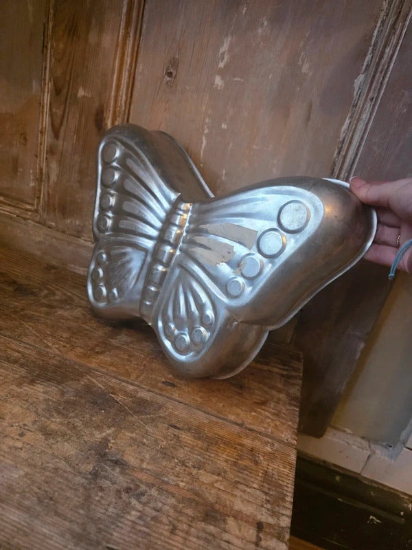 Vintage 1960s Butterfly Baking Tin