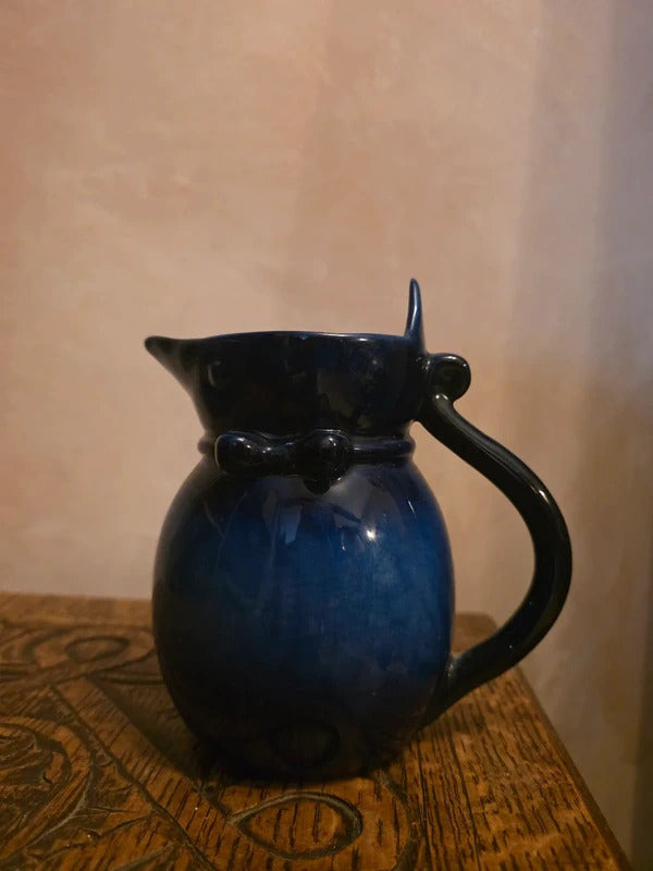 Vintage 1930s deco Tony Wood Blue Glaze cat Jug
Stamped: Tony Wood – Staffordshire, England