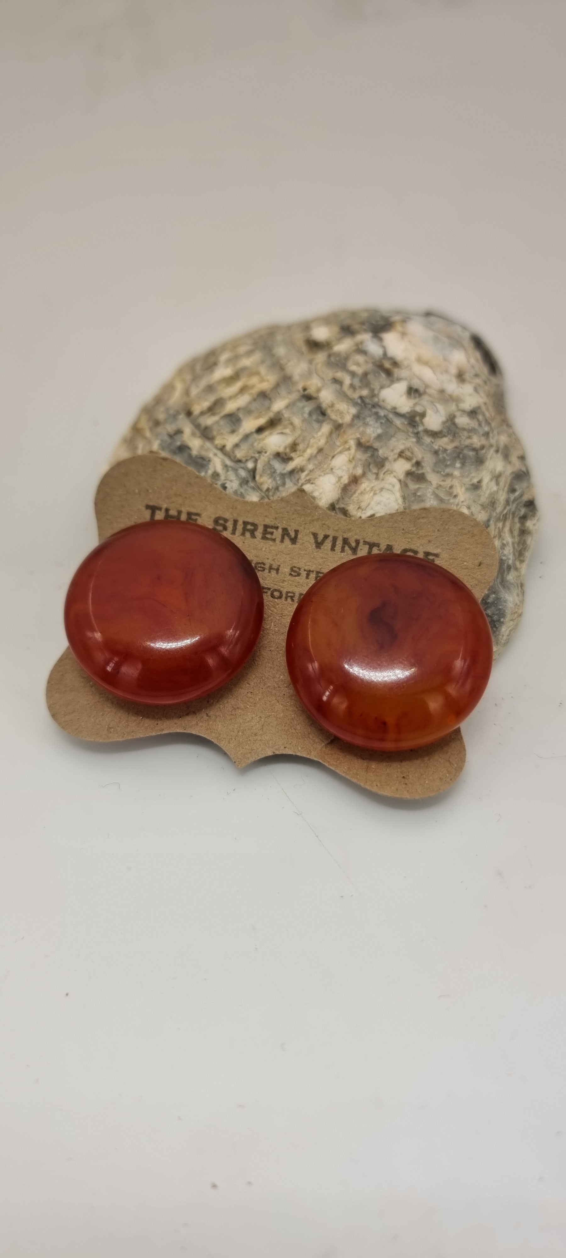 Vintage 1940s bakelite amber clip on earrings