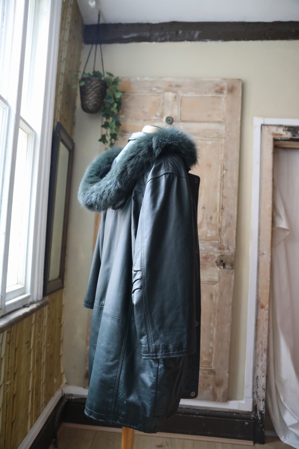 Vintage 1980s Salman Leather coat - Fox fur trim - Forest green