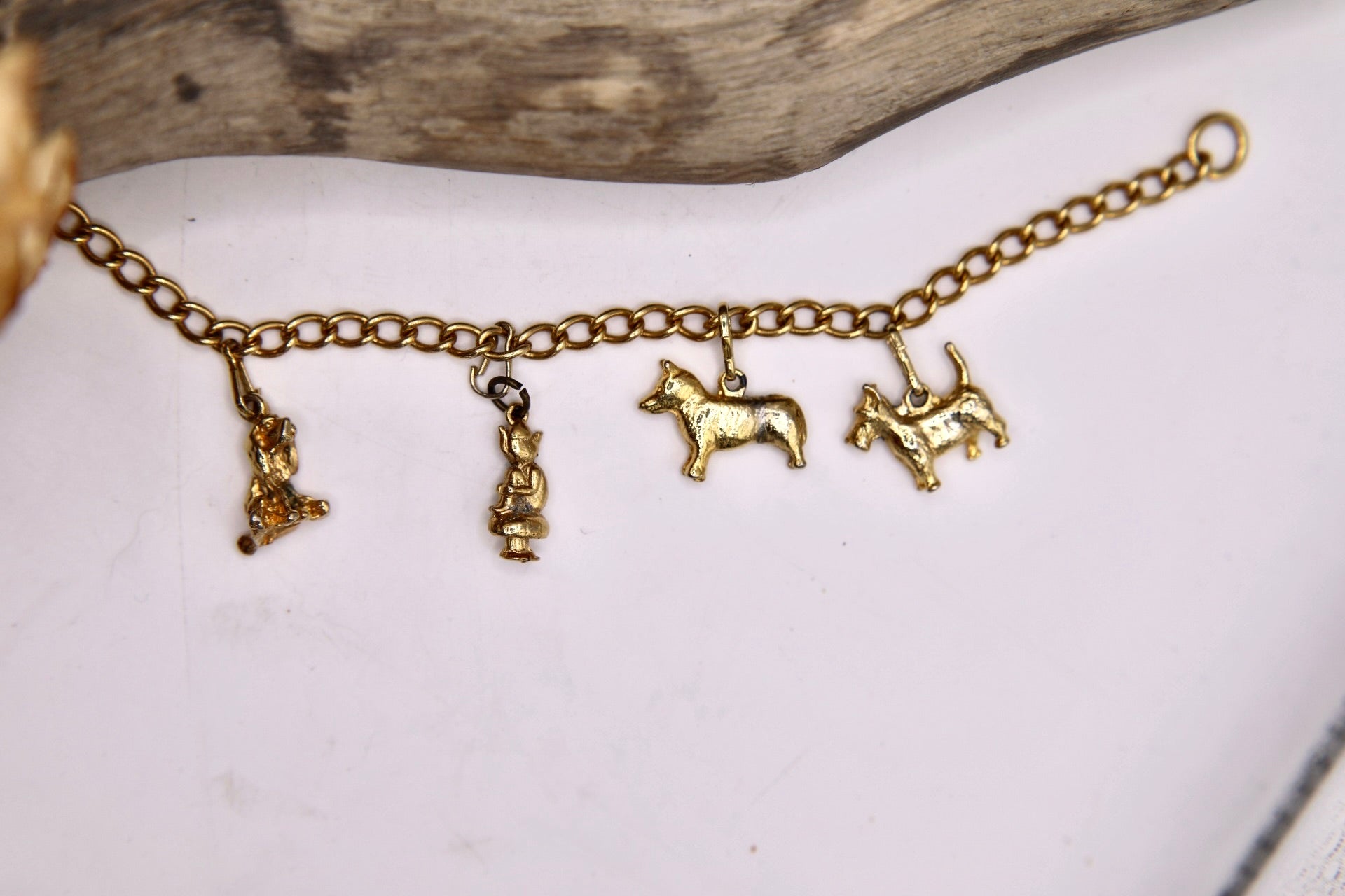 Vintage dog charm bracelet -1950s  gold tone novelty costume jewellery