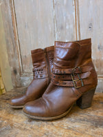 Load image into Gallery viewer, Vintage Y2K Western Style Ankle Boots UK Size 6 Leather Chunky Heel Retro 2000s
