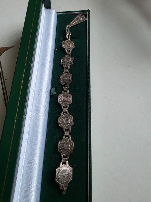 Vintage 1940s–1950s Paris Souvenir Bracelet – Low grade Silver (Filigrane Déposé)