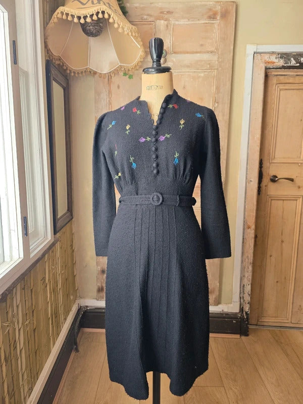 Vintage 1930s Black Wool Dress Embroidered Flowers Covered Buttons Waddesdon Manor UK 14