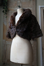 Load image into Gallery viewer, Vintage 1940s Mink Fur Coat – Dark Brown – Original Swing Cropped Evening Jacket
