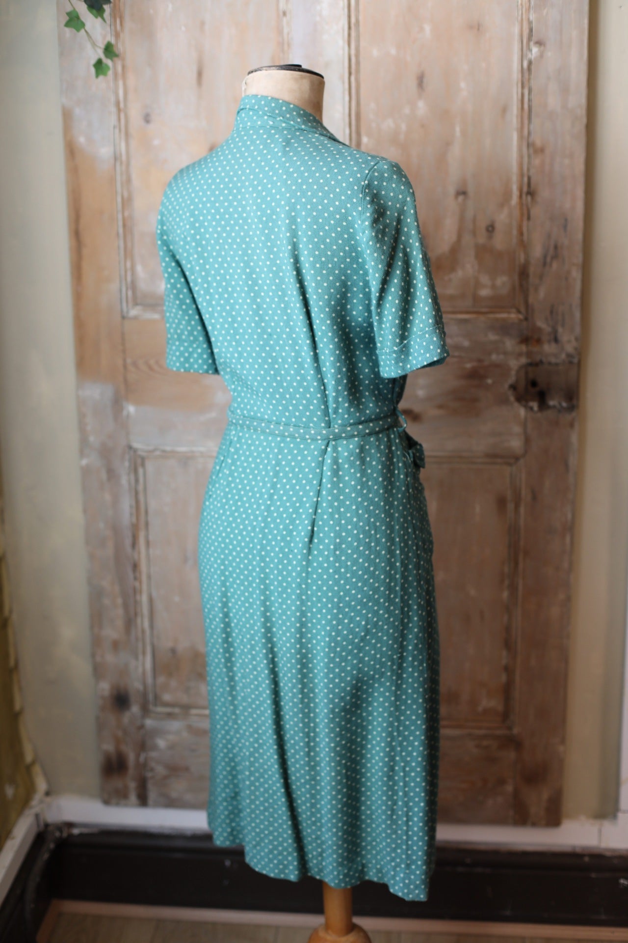 Vintage 1940s dress original green WW2 polka dot button down side zipper.
