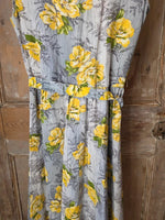 Load image into Gallery viewer, Vintage 1950s Yellow Floral Cotton Dress Fitted Underbust Matching Belt UK8
