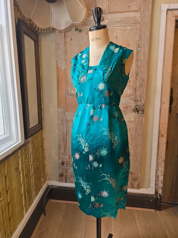 Vintage 1950s Oriental Brocade Silk Dress | Emerald Chrysanthemum Jacquard | Wiggle Dress | UK 12