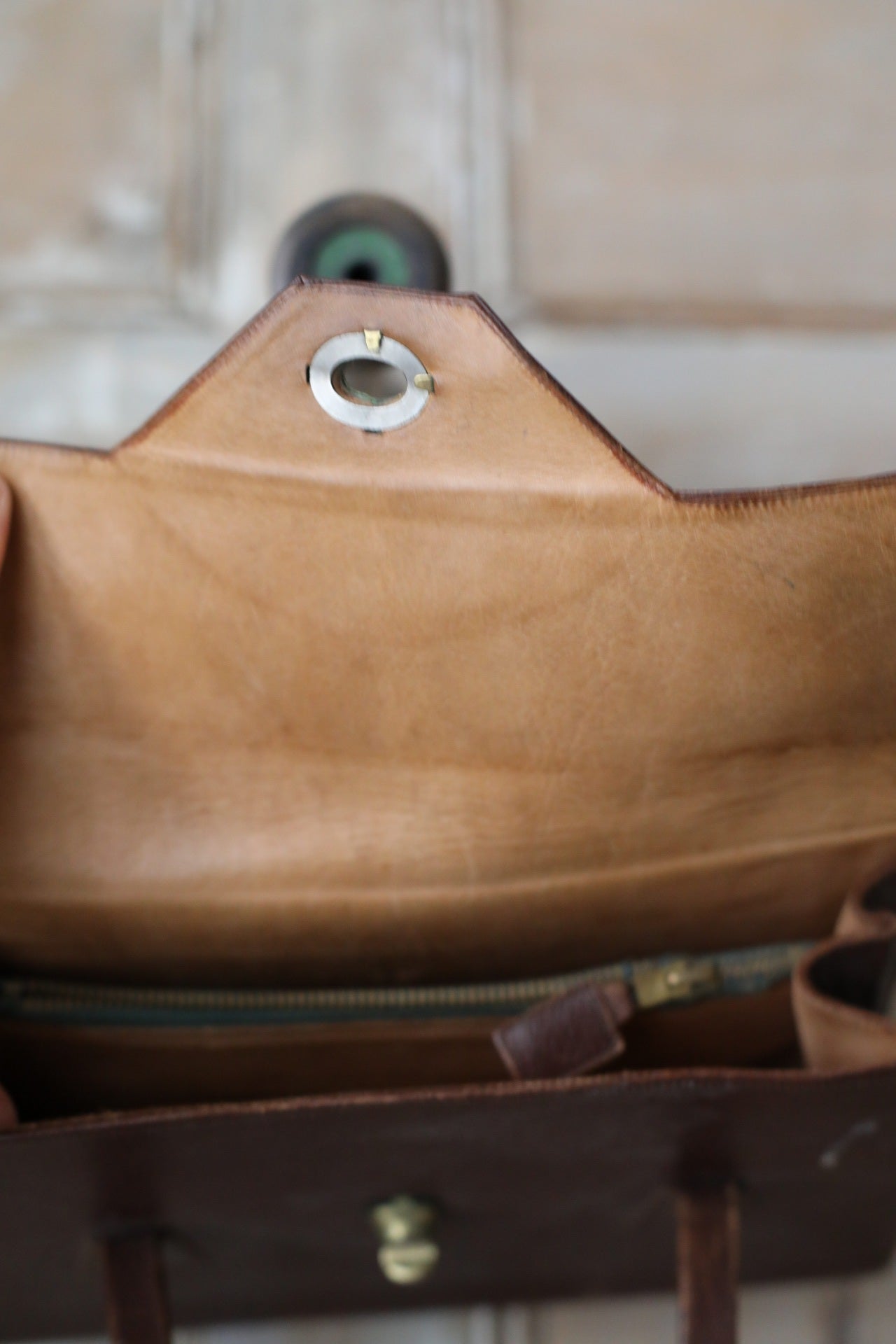 Vintage early 1940s Dark brown leather handbag