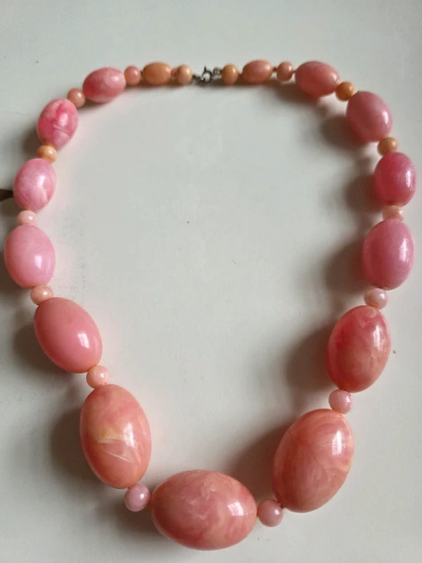 Vintage 1950s Marbled Pink Early Plastic Graduated Bead Necklace