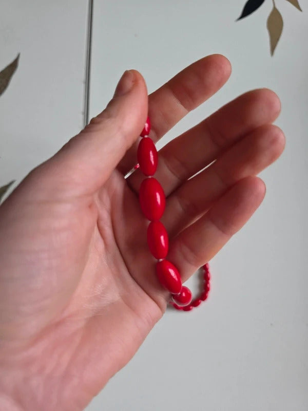 Vintage 1930s Cherry Red Graduated Glass Bead Necklace