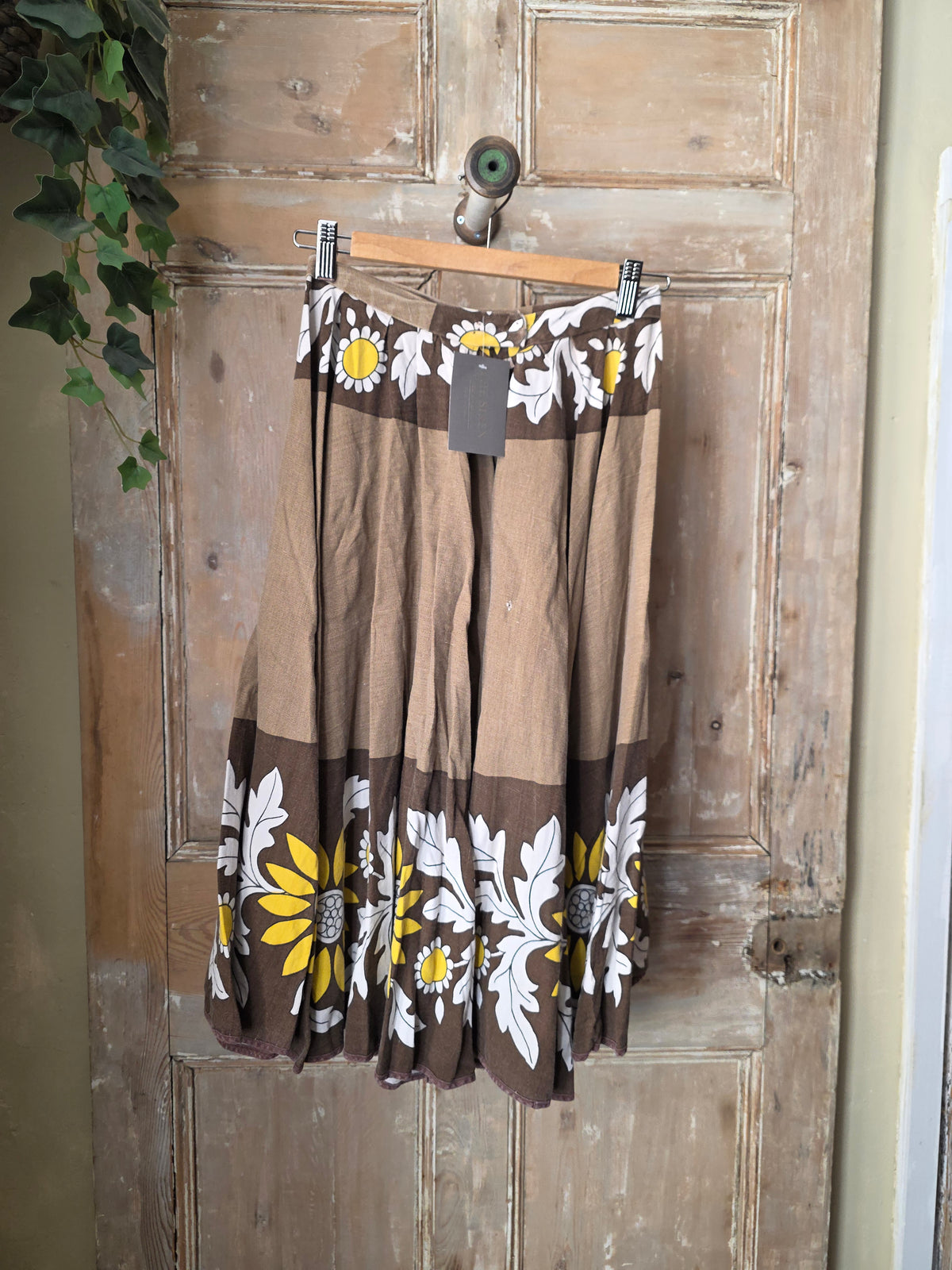 Vintage 1970s Handmade Sunflower Novelty Print Skirt – Make Do and Mend – UK8
