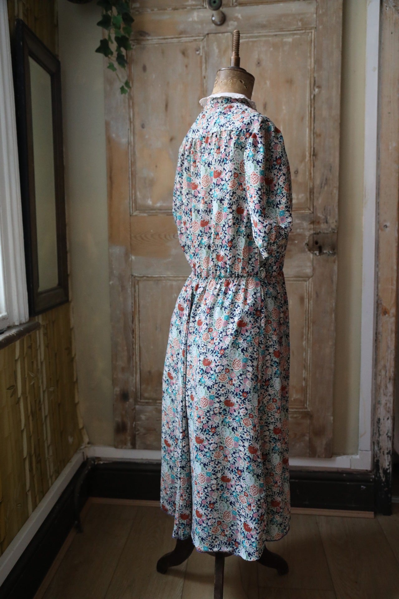 Vintage 1990s Floral Cottagecore Dress – Button Down – William Morris-Inspired