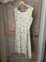 Load image into Gallery viewer, Vintage Late 1950s Floral Cotton Fit And Flare Dress UK 6/8
