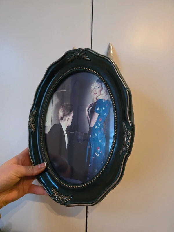 Vintage 1970s Ornate Oval Photo Frame with Print