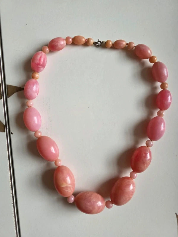 Vintage 1950s Marbled Pink Early Plastic Graduated Bead Necklace
