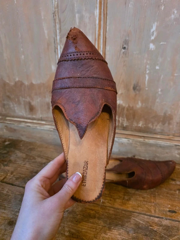 Vintage Leather Mule Shoes – UK 5