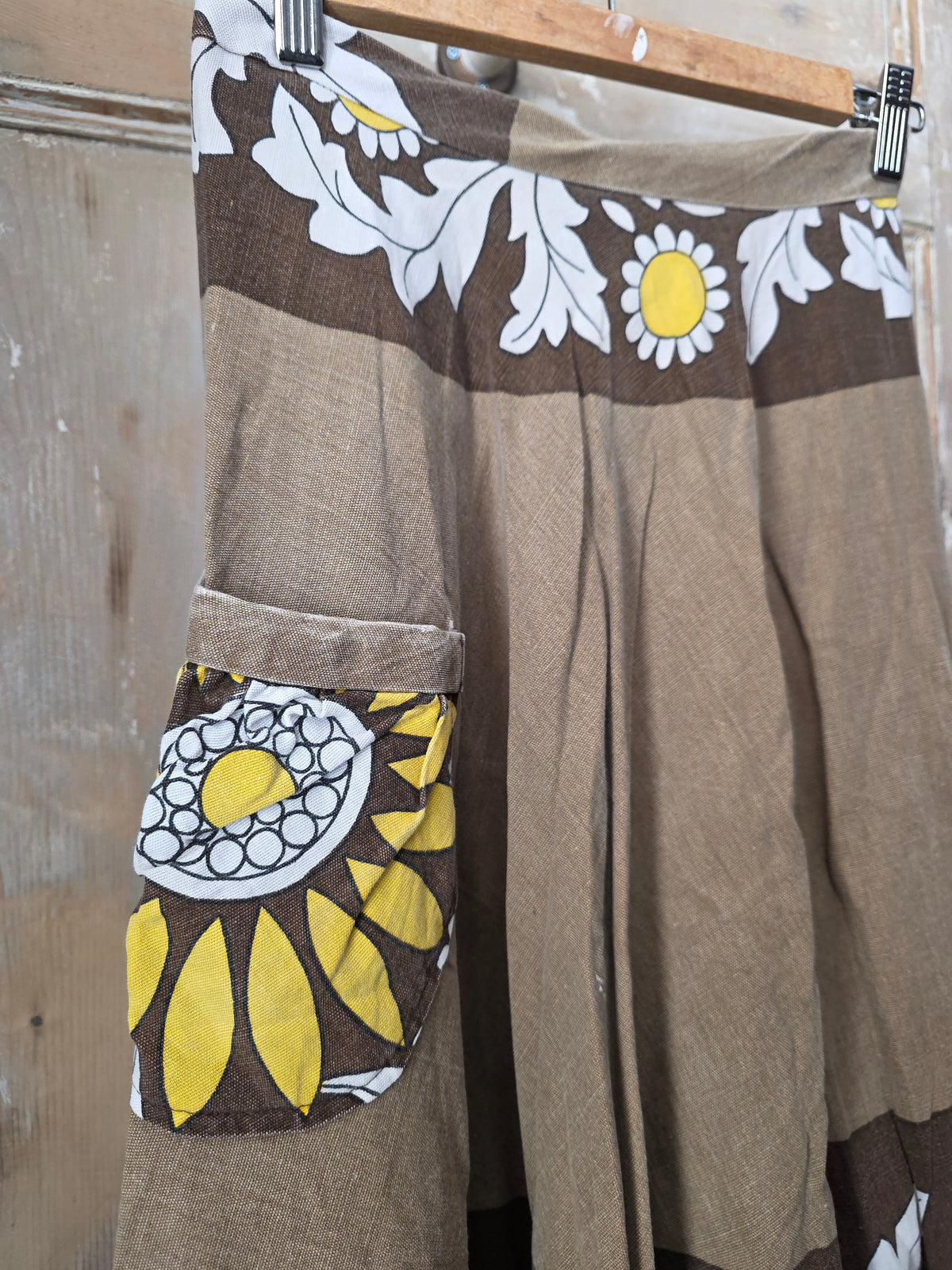 Vintage 1970s Handmade Sunflower Novelty Print Skirt – Make Do and Mend – UK8