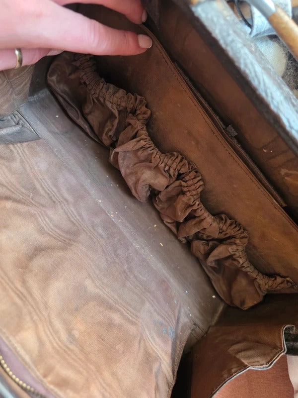 Vintage 1930s/1940s Leather Nurses Gladstone Bag Featured Call The Midwife