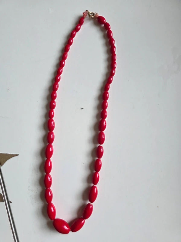 Vintage 1930s Cherry Red Graduated Glass Bead Necklace