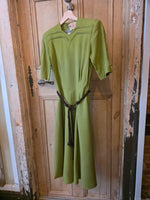 Load image into Gallery viewer, Late 1930s / Early 1940s Rembrandt Green Dress – Fitted Waist, Button Back, Pleated Skirt XS
