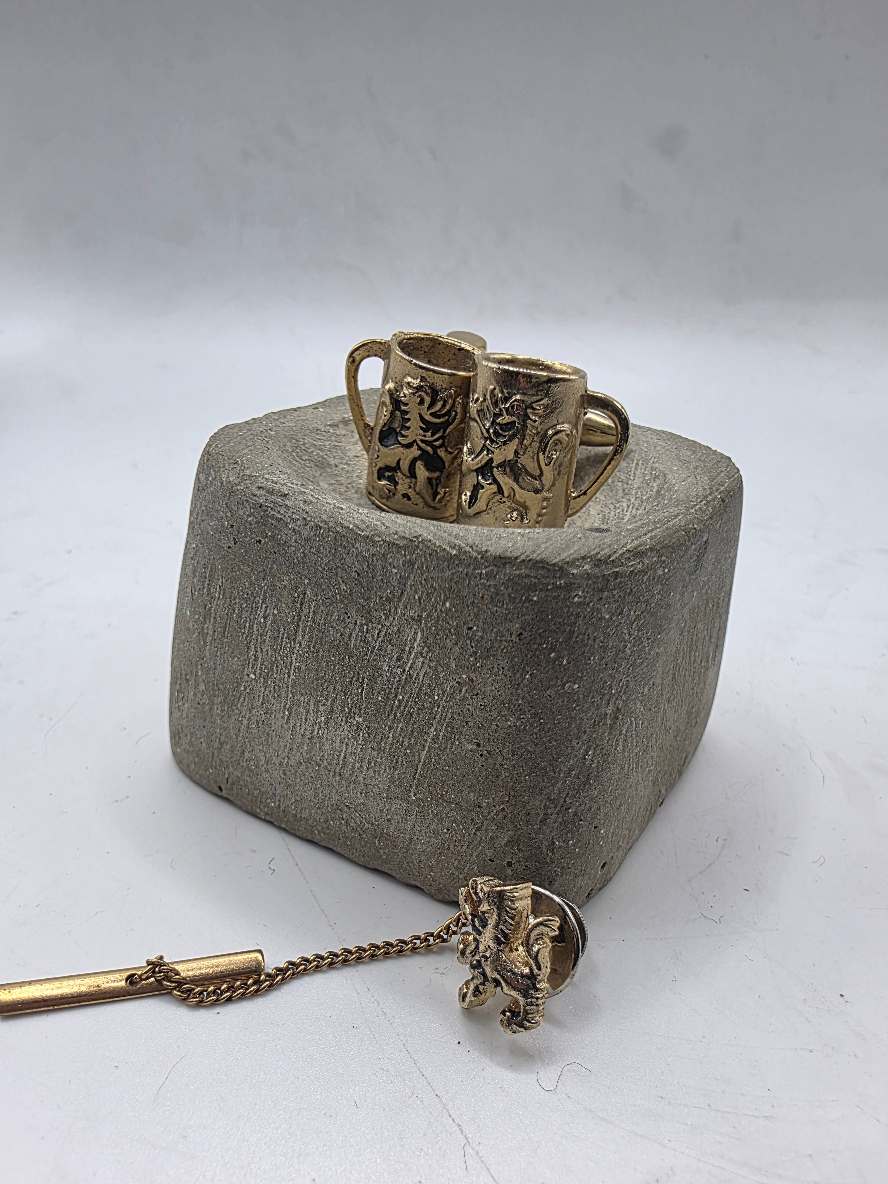 Vintage 1960s tankard novelty cufflinks