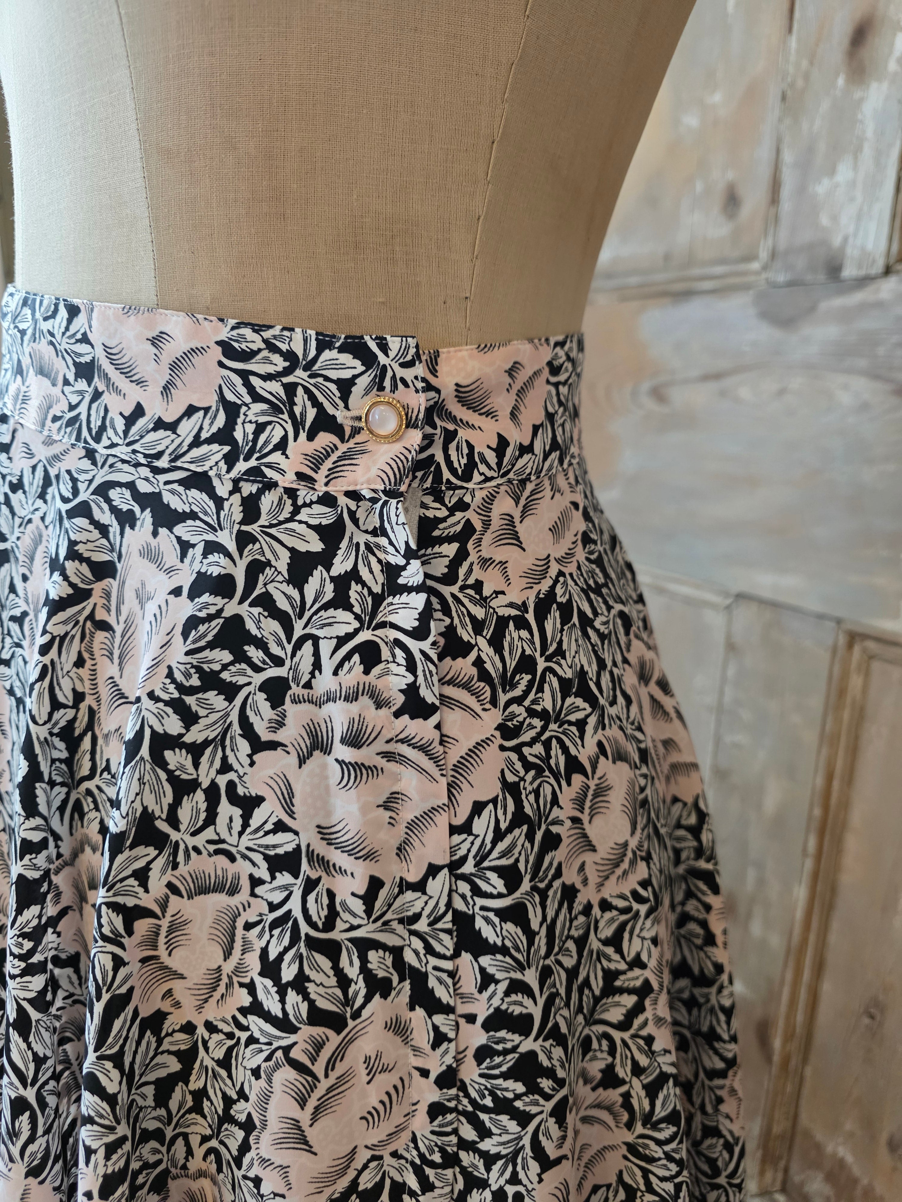 Vintage 1990s Aquascutum Circle Skirt in Sanderson Style Floral – UK 10