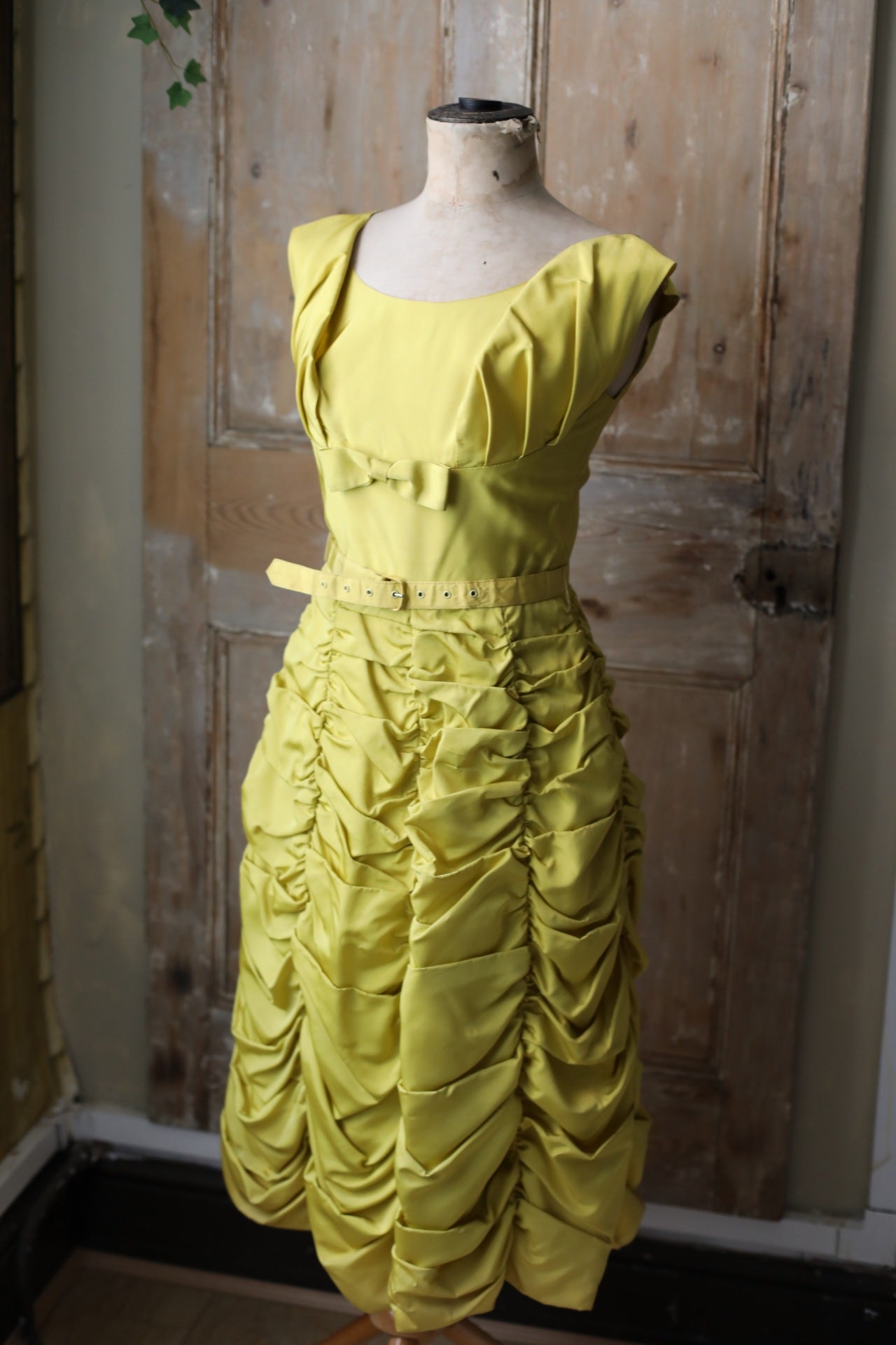 Vintage 1950s  Original evening fitted party dress chartreuse. UK6