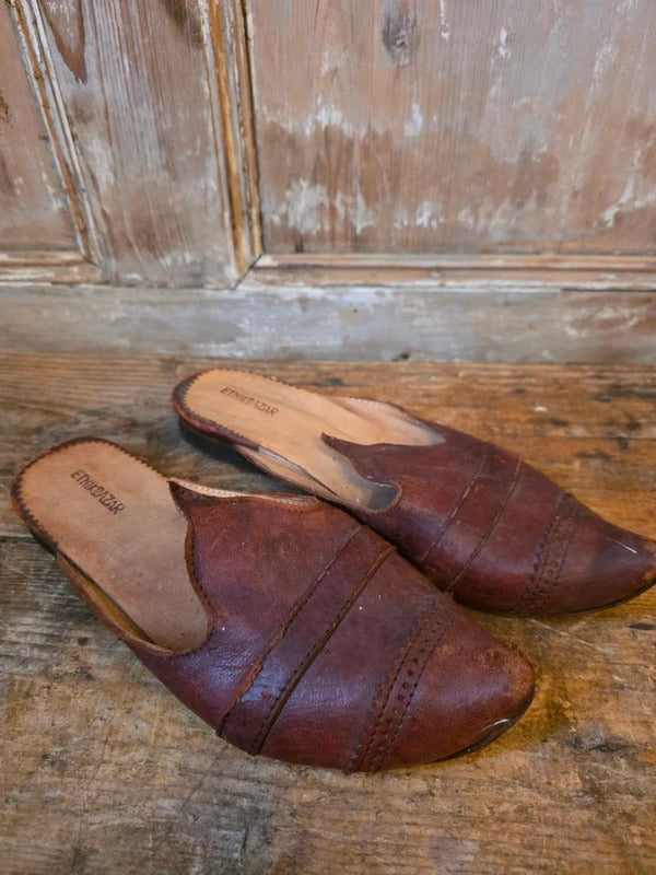 Vintage Leather Mule Shoes – UK 5