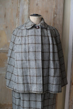 Load image into Gallery viewer, Rare vintage 1960s Strathtay wool houndstooth cape coat
