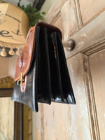 Load image into Gallery viewer, Vintage Y2k Chiltern Handbag Two Tone Tan Black Gold Clasp As New
