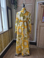 Load image into Gallery viewer, Vintage 1970s California The Look of Love Sunflower Maxi Dress – UK 14/16
