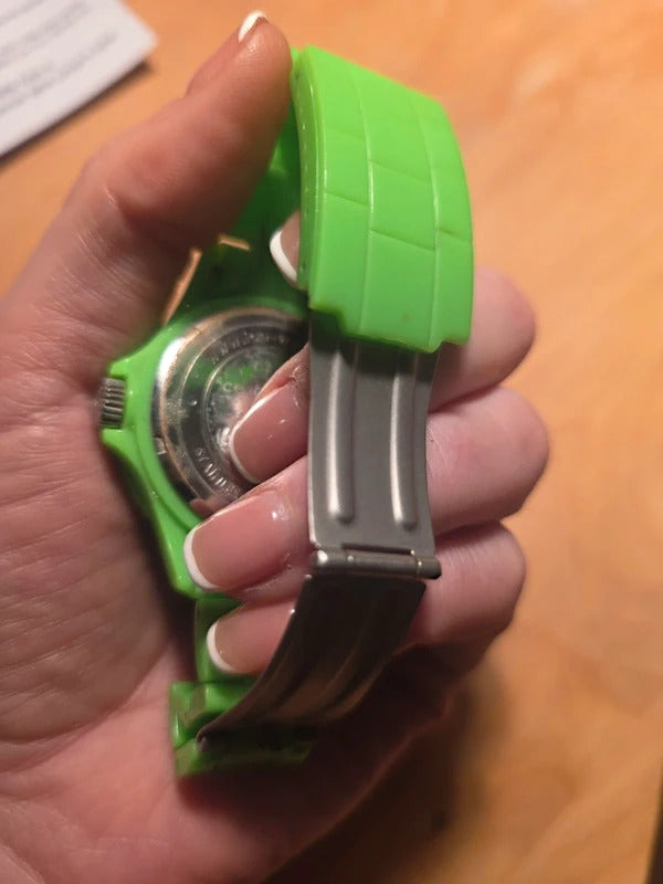 Y2K Ice-Watch – Green Silicone Strap – 2000s