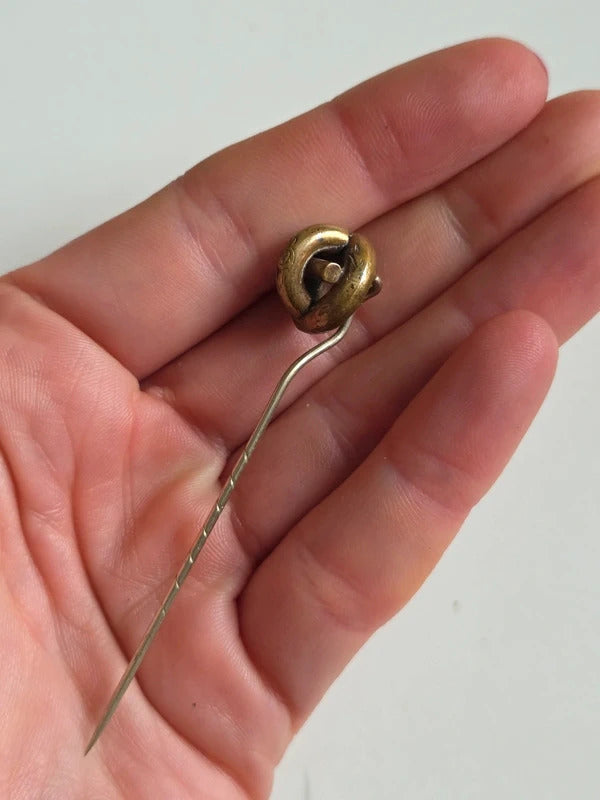 Antique Edwardian Gold tone Love Knot Stick Pin