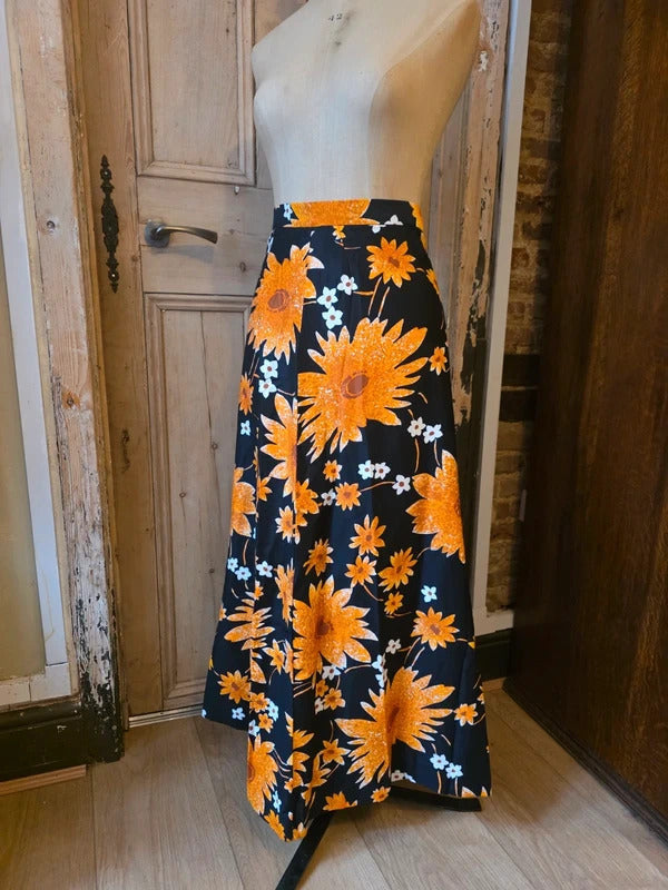 Vintage 1970s Floral Cotton Maxi Skirt – Orange & Black Sunflower bold  Print