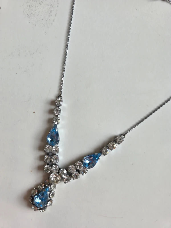 Vintage 1950s Blue Rhinestone Drop Necklace
Description:
