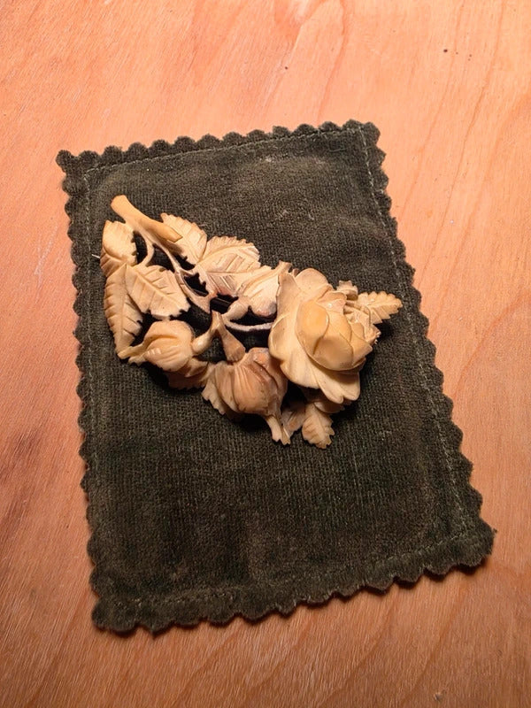 Antique Hand Carved Rose Brooch – Early 20th Century
