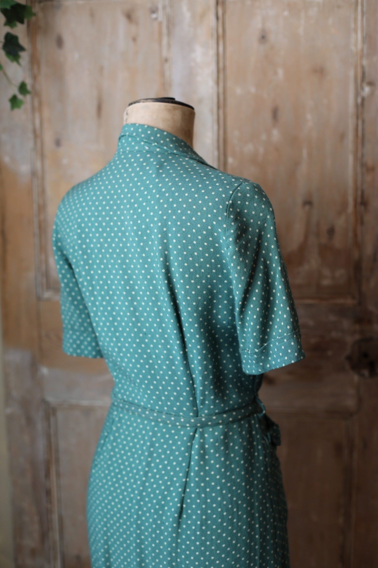 Vintage 1940s dress original green WW2 polka dot button down side zipper.