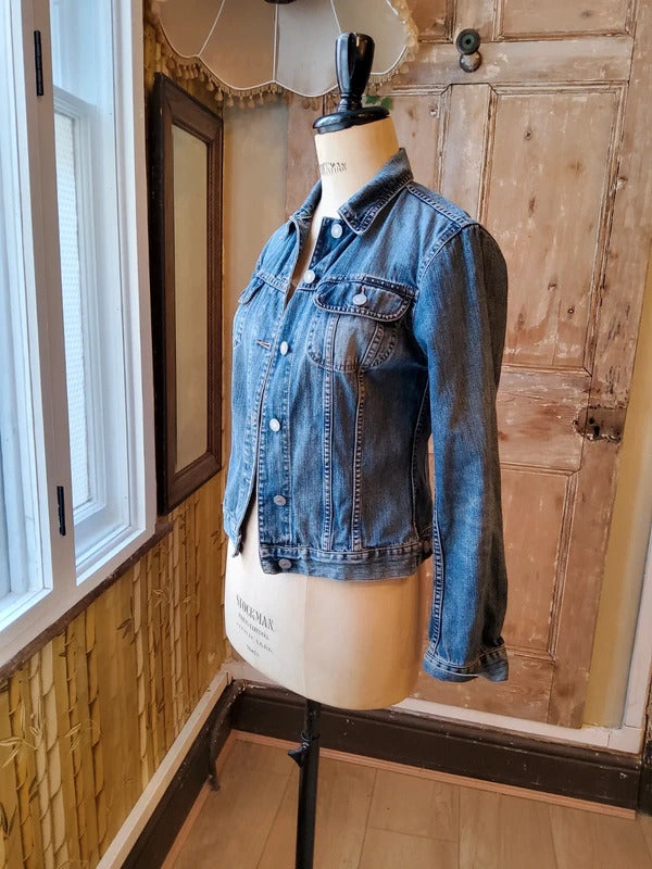 Vintage Y2K Sisley Denim Jacket Fitted Trucker Mid Wash Blue | UK8