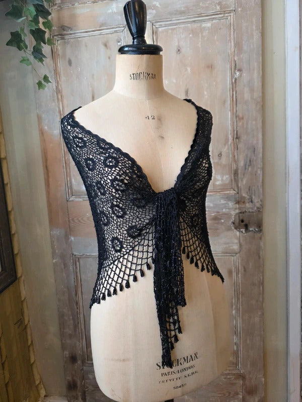 Vintage Y2K Black Crochet Shawl – One Size fairy core