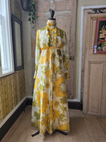 Load image into Gallery viewer, Vintage 1970s California The Look of Love Sunflower Maxi Dress – UK 14/16
