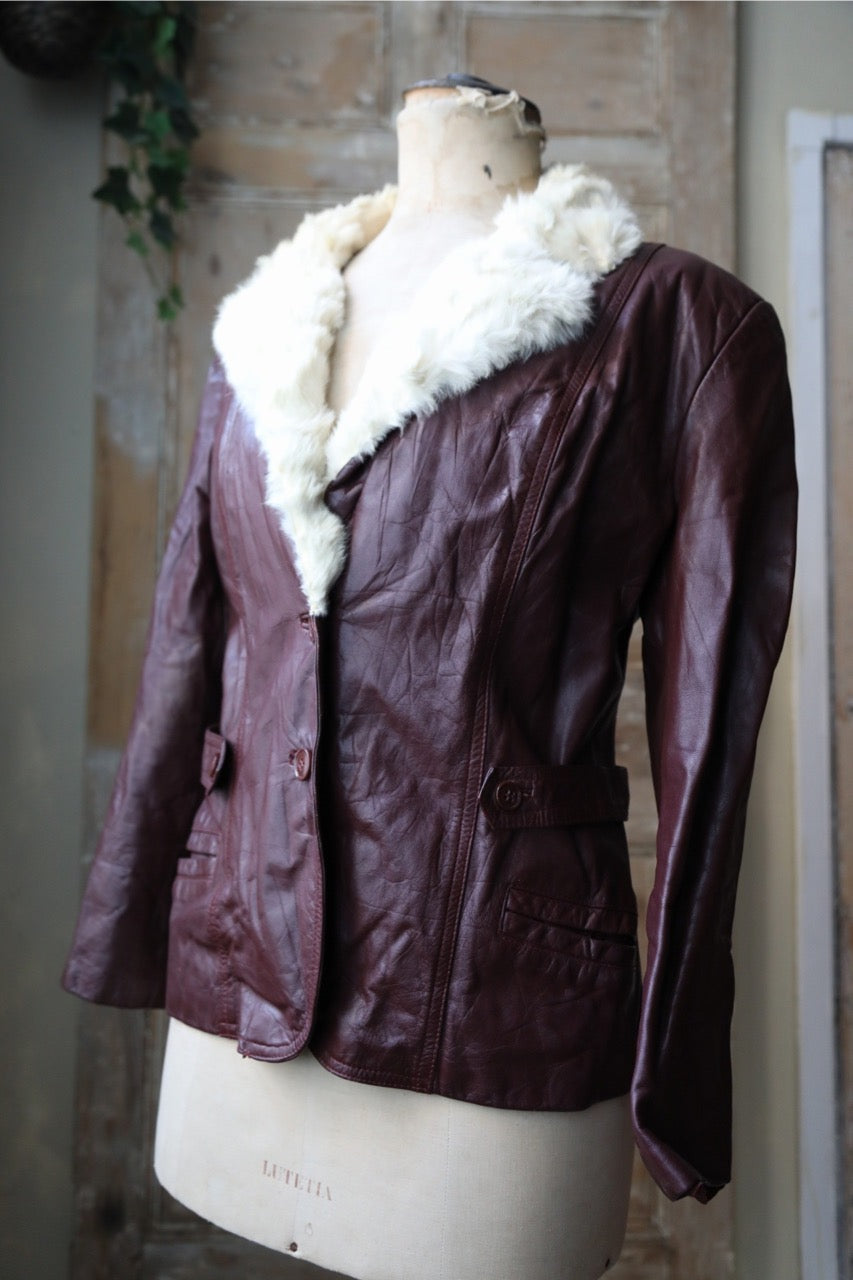 Vintage 1970s purple Leather Jacket – White Fur Collar – Statement Retro Coat