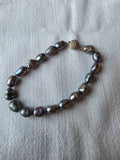 Vintage 1960s vintage bracelet featuring irregular baroque freshwater pearls