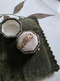 Vintage 9ct gold celtic band ring -  Size P