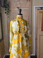 Load image into Gallery viewer, Vintage 1970s California The Look of Love Sunflower Maxi Dress – UK 14/16
